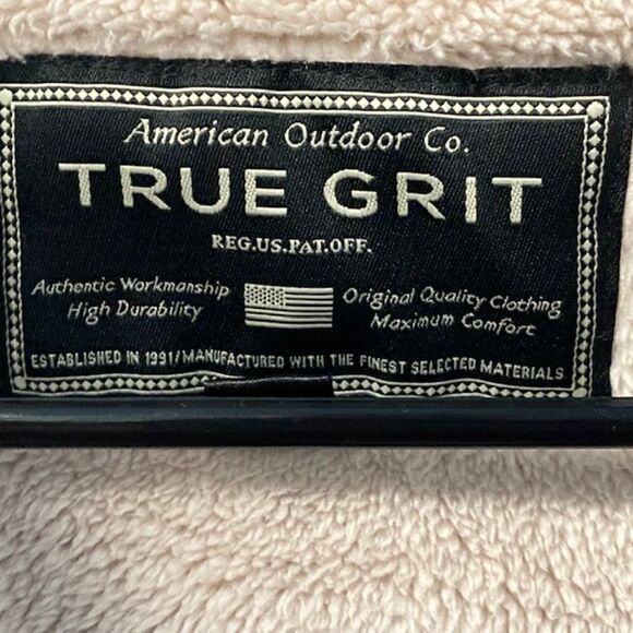True Grit Pullover, size faded i think Large - Picture 3 of 3